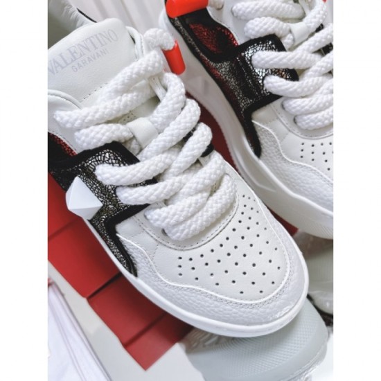 Popular casual shoes 2023SS VALENTINO Valentino this year Popular casual shoes 2023SS VALENTINO Valentino this year