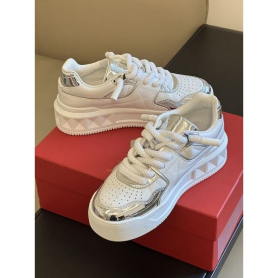 Latest arrival casual shoes 2023FW VALENTINO Valentino Latest arrival casual shoes 2023FW VALENTINO Valentino