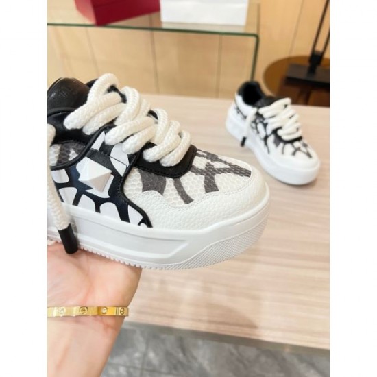 Good impression 120% casual shoes 2023FW VALENTINO Valentino Good impression 120% casual shoes 2023FW VALENTINO Valentino