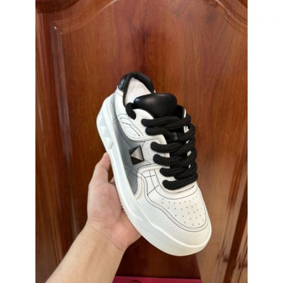HOT new arrival casual shoes 2023FW VALENTINO Valentino HOT new arrival casual shoes 2023FW VALENTINO Valentino