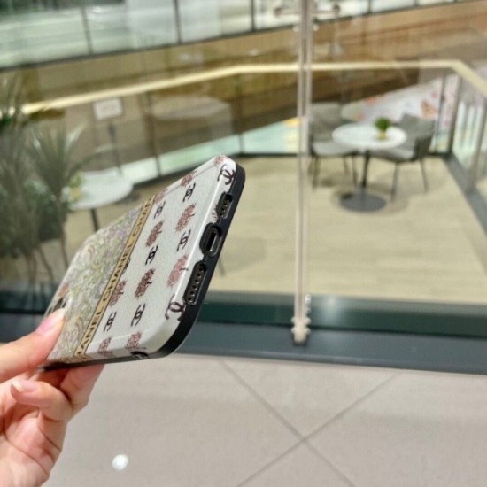 Summer new work that attracts attention iPhone mobile case 2023SS CHANEL Chanel Summer new work that attracts attention iPhone mobile case 2023SS CHANEL Chanel