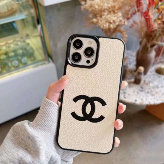 A gift that should be given iPhone mobile case 2023SS CHANEL Chanel A gift that should be given iPhone mobile case 2023SS CHANEL Chanel