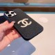 A gift that should be given iPhone mobile case 2023SS CHANEL Chanel A gift that should be given iPhone mobile case 2023SS CHANEL Chanel