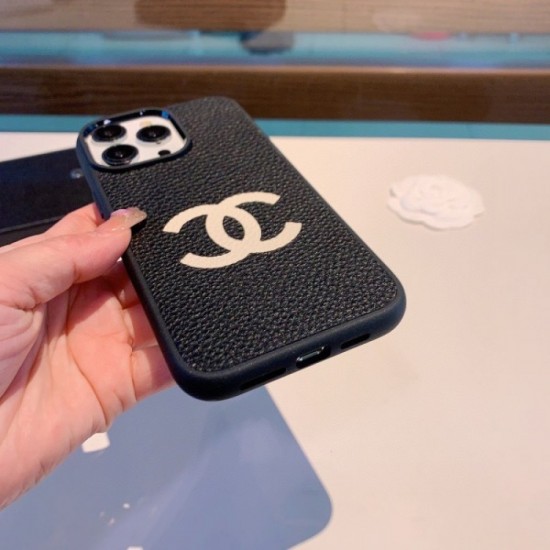 A gift that should be given iPhone mobile case 2023SS CHANEL Chanel A gift that should be given iPhone mobile case 2023SS CHANEL Chanel