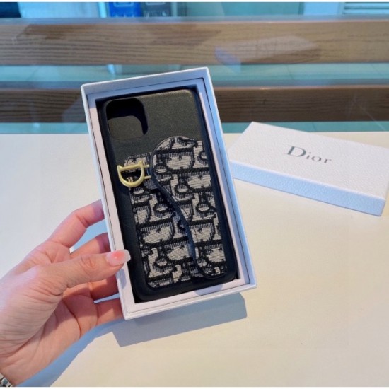 A feeling of fashion is a perfect score iphone carrying case 2023SS DIOR Dior A feeling of fashion is a perfect score iphone carrying case 2023SS DIOR Dior