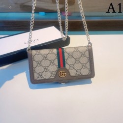 Very easy to incorporate iphone mobile case 2023SS GUCCI Gucci