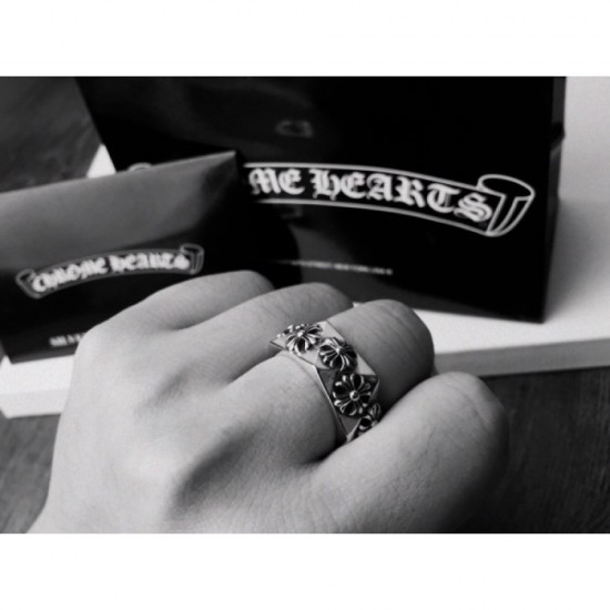 2023SS Ring Popular Present CHROME HEARTS Chrome Hearts 2023SS Ring Popular Present CHROME HEARTS Chrome Hearts