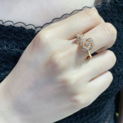 DIOR Sold out item 2023FW ring that is sure to be a hit in winter