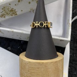 DIOR Dior 2023FW ring that is always sold out at the end of the year