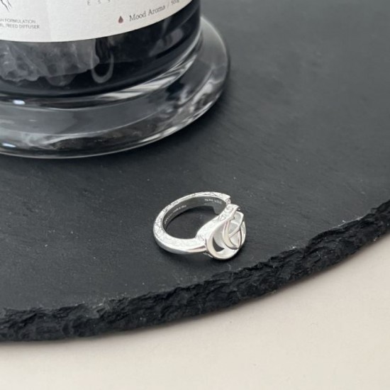 GUCCI Gucci 2023FW ring that is now very popular among celebrities GUCCI Gucci 2023FW ring that is now very popular among celebrities