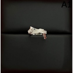 HERMES 2023FW ring that can be glimpsed from tops