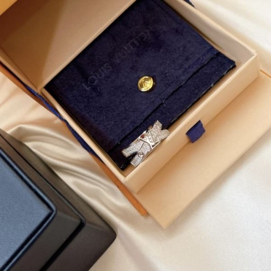 2023FW Ring LOUIS VUITTON Those who want a classic Louis Vuitton