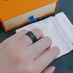 LOUIS VUITTON Latest Design 2023FW Ring