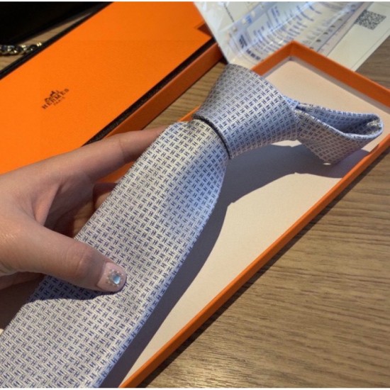 2023SS Elegant casual outfit tie HERMES Hermes 2023SS Elegant casual outfit tie HERMES Hermes