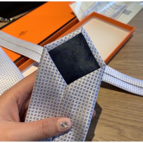 2023SS Elegant casual outfit tie HERMES Hermes 2023SS Elegant casual outfit tie HERMES Hermes