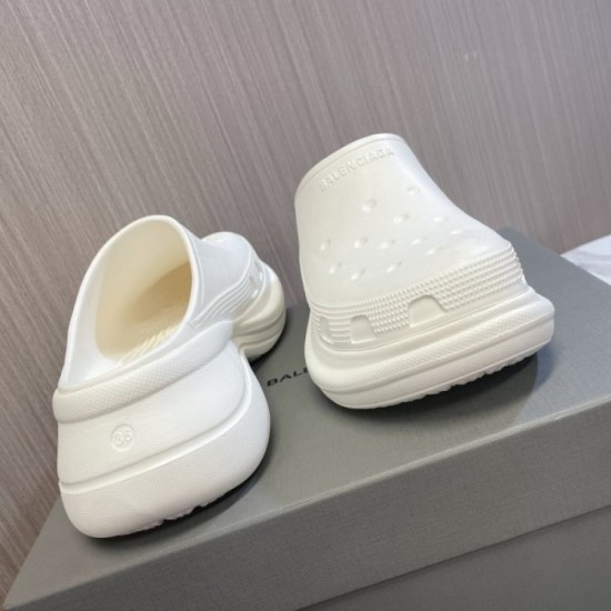 Limited edition slippers that can be used absolutely in summer 2023SS BALENCIAGA Balenciaga Limited edition slippers that can be used absolutely in summer 2023SS BALENCIAGA Balenciaga