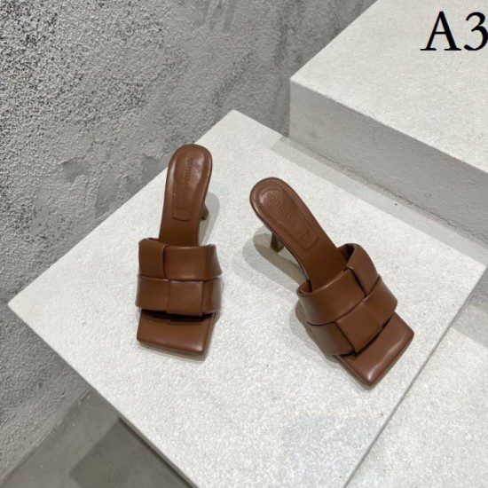 2023SS Mule Recommended Coordination BOTTEGA VENETA Bottega Veneta 2023SS Mule Recommended Coordination BOTTEGA VENETA Bottega Veneta