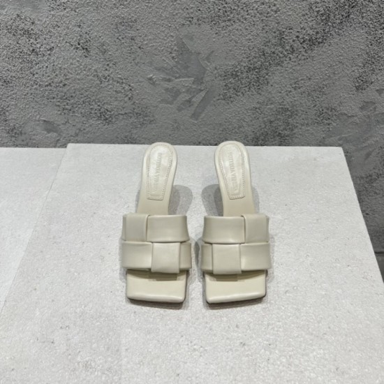 2023SS Mule Recommended Coordination BOTTEGA VENETA Bottega Veneta 2023SS Mule Recommended Coordination BOTTEGA VENETA Bottega Veneta