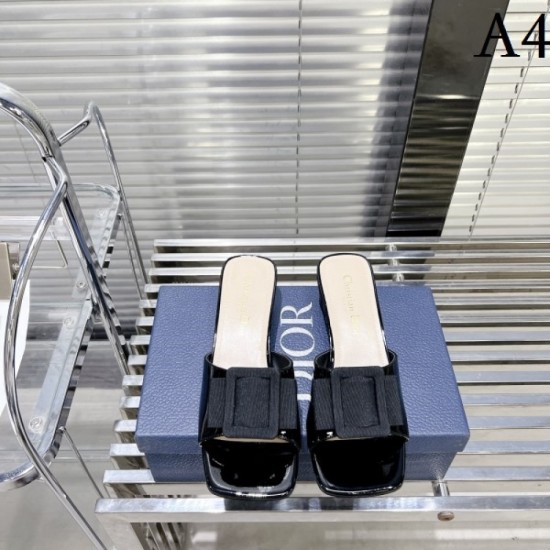 Relief slippers that can be seen from the tops 2023SS DIOR Dior Relief slippers that can be seen from the tops 2023SS DIOR Dior