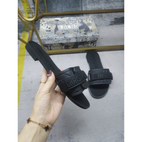 This summer's new slippers to take for granted 2023SS DIOR Dior This summer's new slippers to take for granted 2023SS DIOR Dior