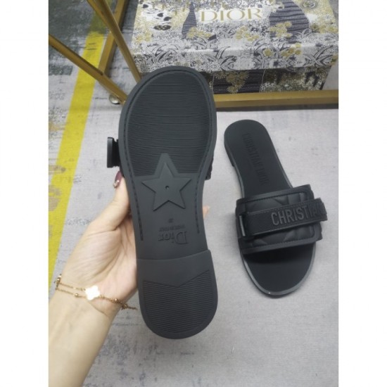 This summer's new slippers to take for granted 2023SS DIOR Dior This summer's new slippers to take for granted 2023SS DIOR Dior