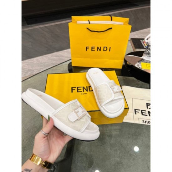 2023SS Mule An item that is very popular every year FENDI Fendi 2023SS Mule An item that is very popular every year FENDI Fendi