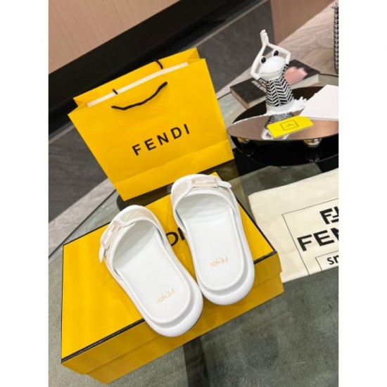 2023SS Mule An item that is very popular every year FENDI Fendi 2023SS Mule An item that is very popular every year FENDI Fendi