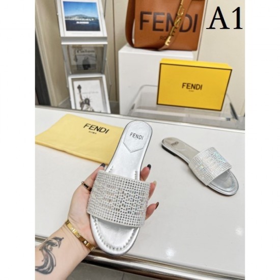 Eye-catching style slippers this summer 2023SS FENDI Fendi Eye-catching style slippers this summer 2023SS FENDI Fendi