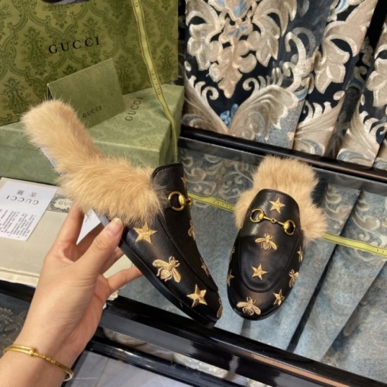 GUCCI Gucci Mule 2023AW latest ☆ very popular ☆ hot topic GUCCI Gucci Mule 2023AW latest ☆ very popular ☆ hot topic
