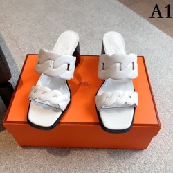 Perfect color for early spring Slippers 2023SS HERMES Hermes
