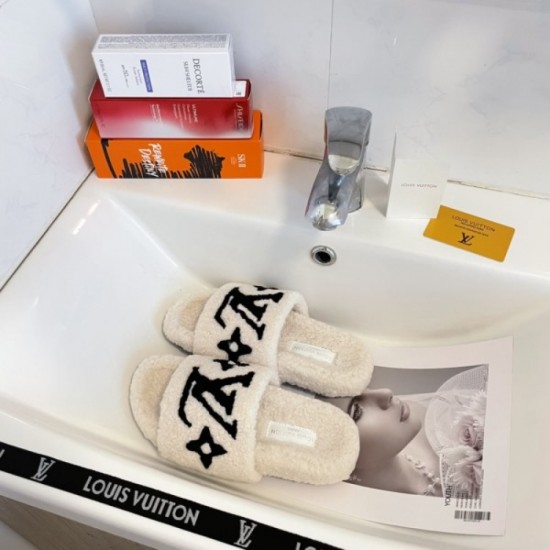 LOUIS VUITTON Louis Vuitton Mule 2023AW Explosive popularity this season LOUIS VUITTON Louis Vuitton Mule 2023AW Explosive popularity this season