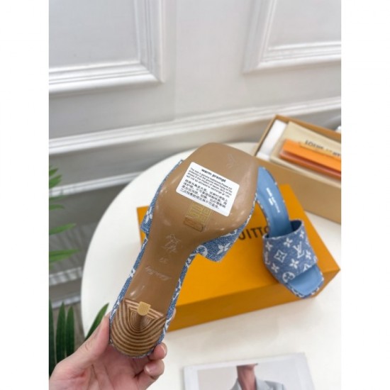 2023SS Mule Overwhelming luxury LOUIS VUITTON Louis Vuitton 2023SS Mule Overwhelming luxury LOUIS VUITTON Louis Vuitton