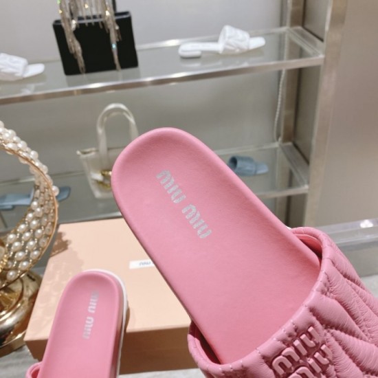 2023SS Mule Suppress popularity and new MIU MIU Miu Miu 2023SS Mule Suppress popularity and new MIU MIU Miu Miu
