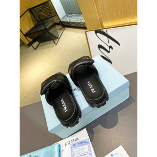 2023SS Mule Model PRADA Prada which is quite popular in Japan 2023SS Mule Model PRADA Prada which is quite popular in Japan