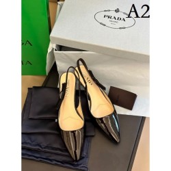 Wear sandals overflowing on the street 2023SS PRADA Prada