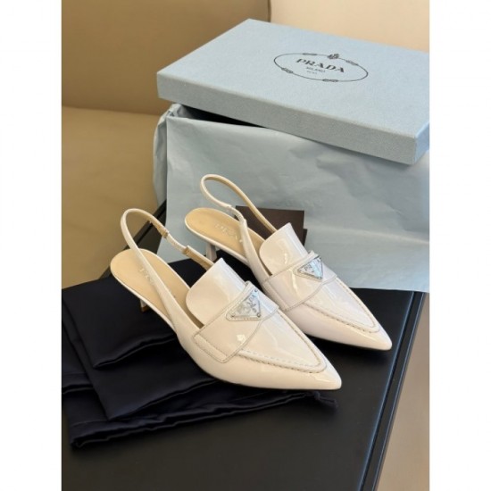 Favorite sandals from celebrities and entertainers 2023SS PRADA Prada Favorite sandals from celebrities and entertainers 2023SS PRADA Prada