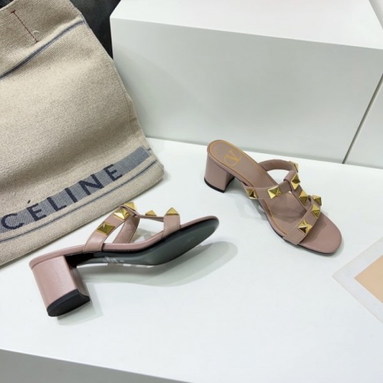 2023SS Mule This season trend VALENTINO Valentino 2023SS Mule This season trend VALENTINO Valentino