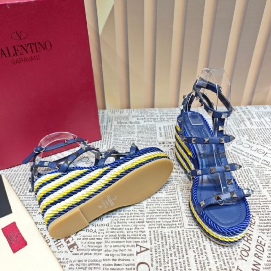 2023SS VALENTINO Valentino 2023SS VALENTINO Valentino