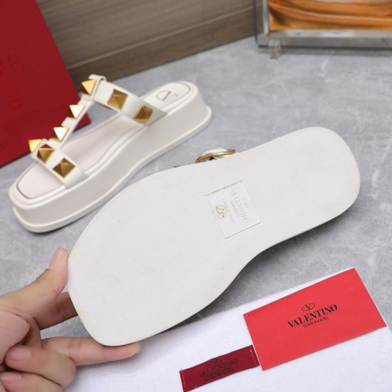 Spring/Summer New Slippers 2023SS VALENTINO Valentino Spring/Summer New Slippers 2023SS VALENTINO Valentino