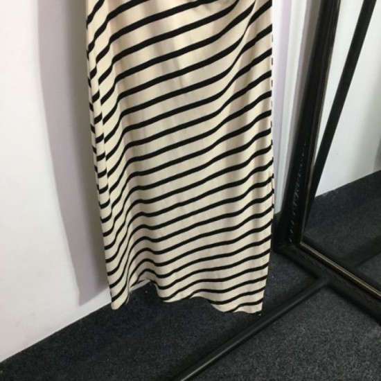 2023FW Dress CELINE This fall's new item that attracts attention 2023FW Dress CELINE This fall's new item that attracts attention
