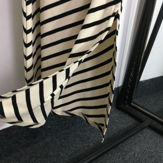 2023FW Dress CELINE This fall's new item that attracts attention 2023FW Dress CELINE This fall's new item that attracts attention
