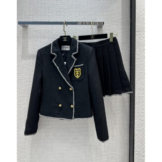 CHANEL Chanel spring summer model 2023SS double breasted blazer + pleated skirt top and bottom set CHANEL Chanel spring summer model 2023SS double breasted blazer + pleated skirt top and bottom set