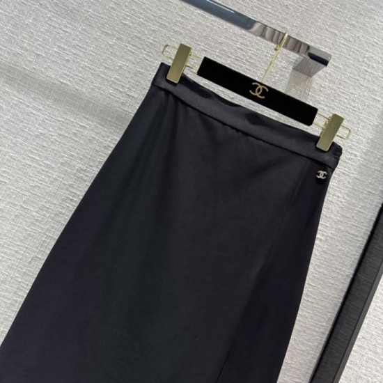 CHANEL CHANEL 2023FW long skirt that is sure to be a big success this year CHANEL CHANEL 2023FW long skirt that is sure to be a big success this year