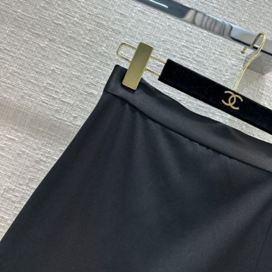CHANEL CHANEL 2023FW long skirt that is sure to be a big success this year CHANEL CHANEL 2023FW long skirt that is sure to be a big success this year