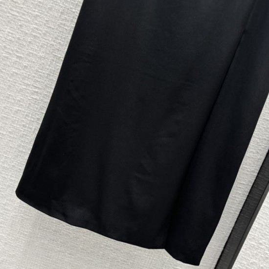 CHANEL CHANEL 2023FW long skirt that is sure to be a big success this year CHANEL CHANEL 2023FW long skirt that is sure to be a big success this year