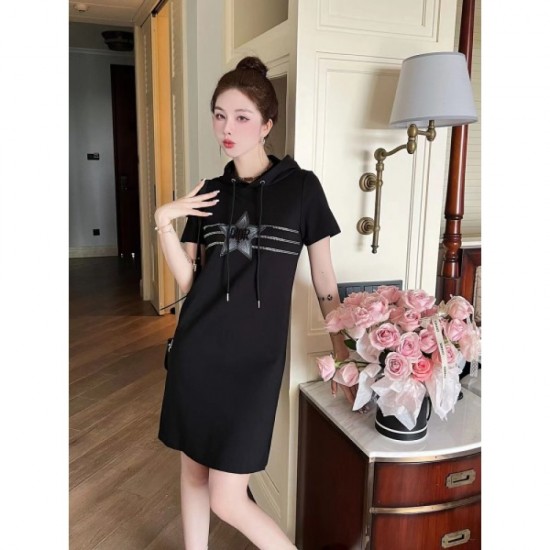 DIOR Dior Trendy coordination can be enjoyed 2023SS dress DIOR Dior Trendy coordination can be enjoyed 2023SS dress