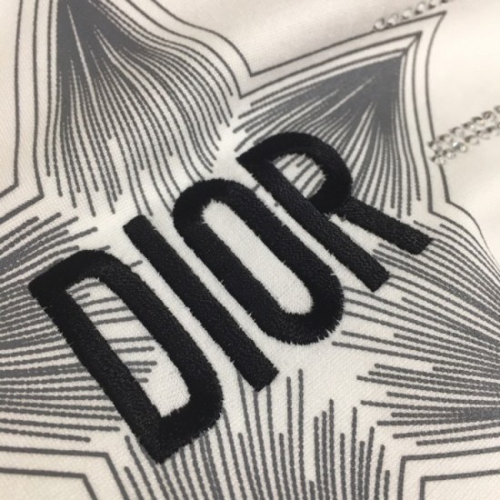 DIOR Dior Trendy coordination can be enjoyed 2023SS dress DIOR Dior Trendy coordination can be enjoyed 2023SS dress
