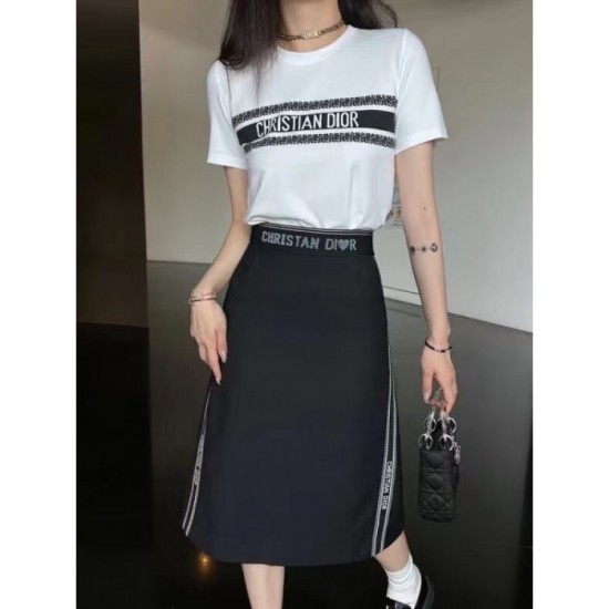 This summer's latest popular sale short-sleeved T-shirt + slit skirt top and bottom set 2023SS DIOR Dior This summer's latest popular sale short-sleeved T-shirt + slit skirt top and bottom set 2023SS DIOR Dior