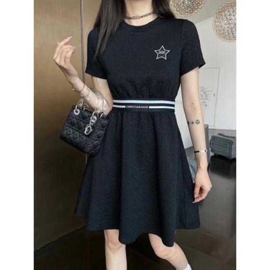 One piece to watch out for this spring/summer 2023SS DIOR Dior One piece to watch out for this spring/summer 2023SS DIOR Dior