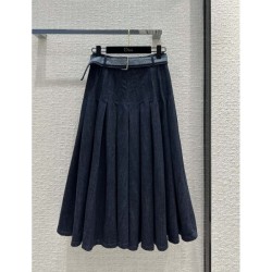 DIOR Dior 2023FW Pleated skirt The latest trend that enhances the autumn and winter mood
